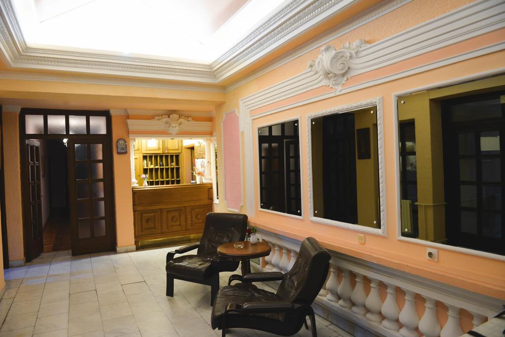 Hotel Beli Dvor Sombor Exterior foto
